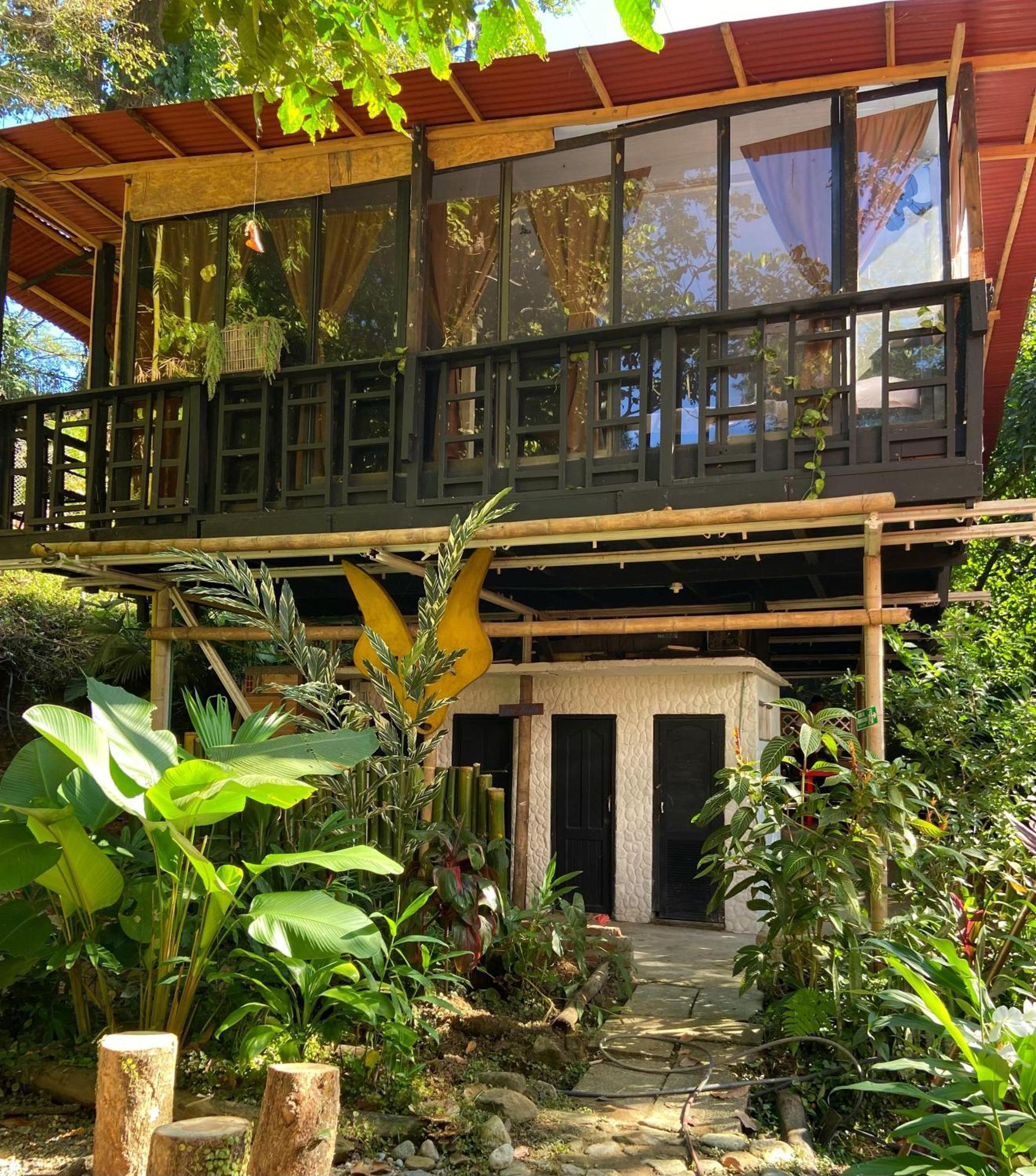 Hostal Las Mariposas Минка Экстерьер фото