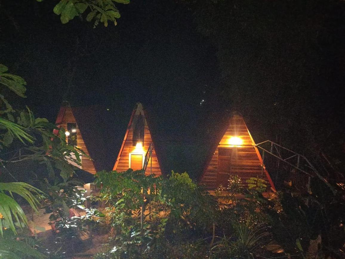 Hostal Las Mariposas Минка Экстерьер фото