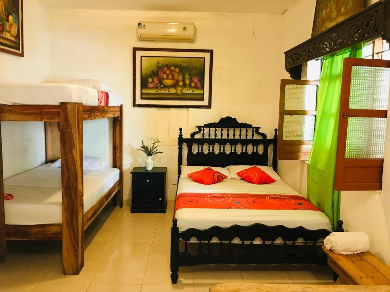 Hostal Las Mariposas Минка Экстерьер фото